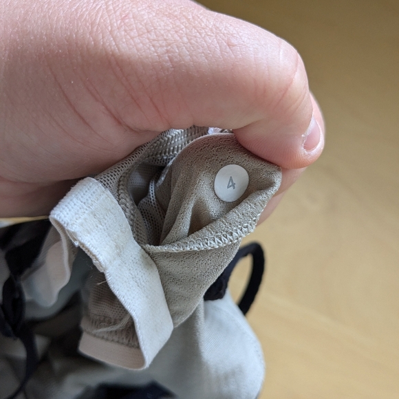 2/35$ Lululemon Open Your Heart Tank Size 4 Tan And Black Color W1967S - Picture 14 of 14